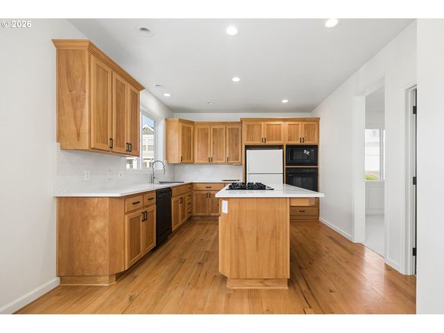 11511 Nw CYRUS Ln, Portland, OR 97229