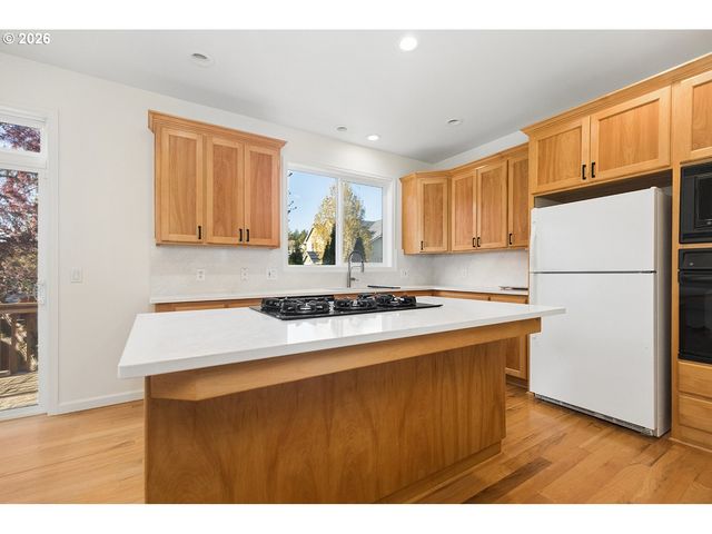 11511 Nw CYRUS Ln, Portland, OR 97229
