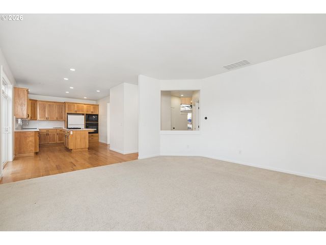 11511 Nw CYRUS Ln, Portland, OR 97229