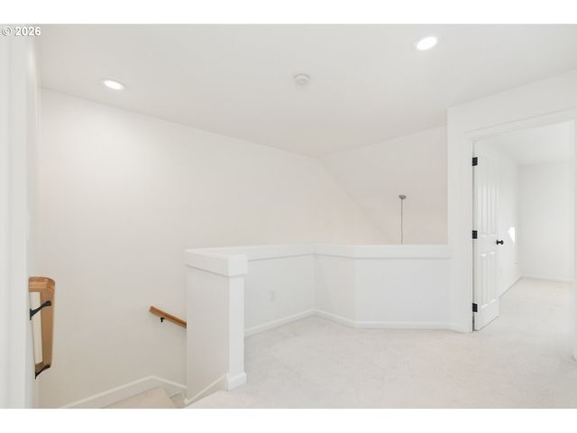 11511 Nw CYRUS Ln, Portland, OR 97229