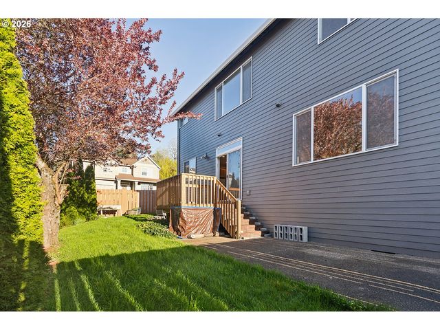 11511 Nw CYRUS Ln, Portland, OR 97229