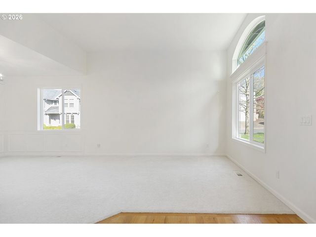 11511 Nw CYRUS Ln, Portland, OR 97229