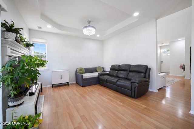 67 Glen Oaks Court, Old Bridge, NJ 08857