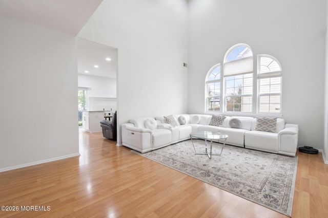67 Glen Oaks Court, Old Bridge, NJ 08857