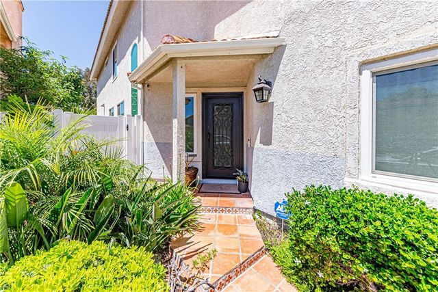 18510 Himalayan Ct, Canyon Country, CA 91351