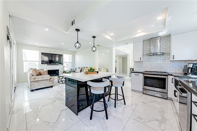 18510 Himalayan Ct, Canyon Country, CA 91351