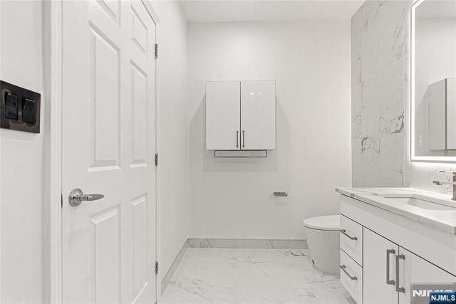 24 Ave At Port Imperial 131, West New York, NJ 07093