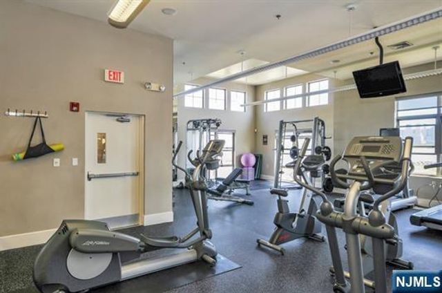 24 Ave At Port Imperial 131, West New York, NJ 07093