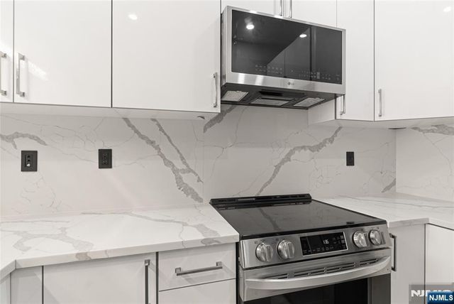 24 Ave At Port Imperial 131, West New York, NJ 07093