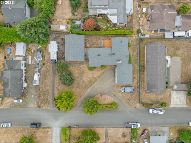 1311 WILLOW St, Myrtle Point, OR 97458
