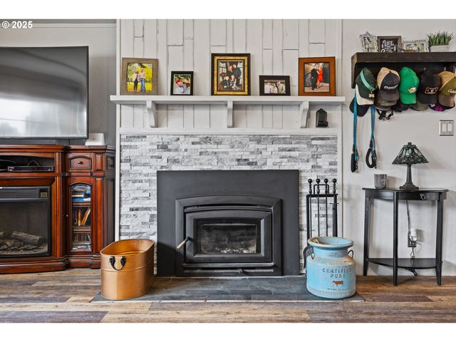 1311 WILLOW St, Myrtle Point, OR 97458