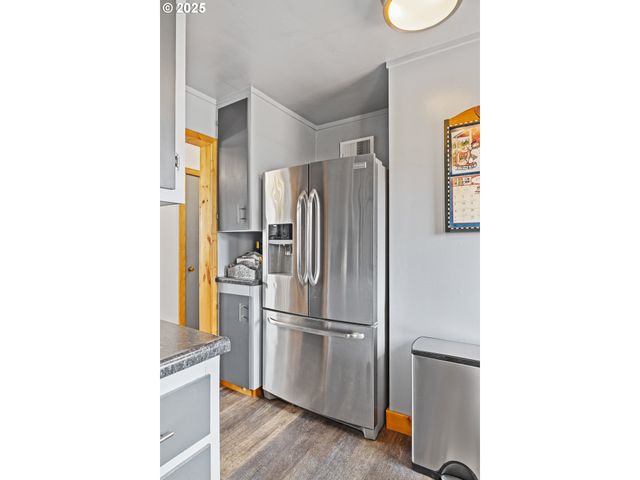 1311 WILLOW St, Myrtle Point, OR 97458