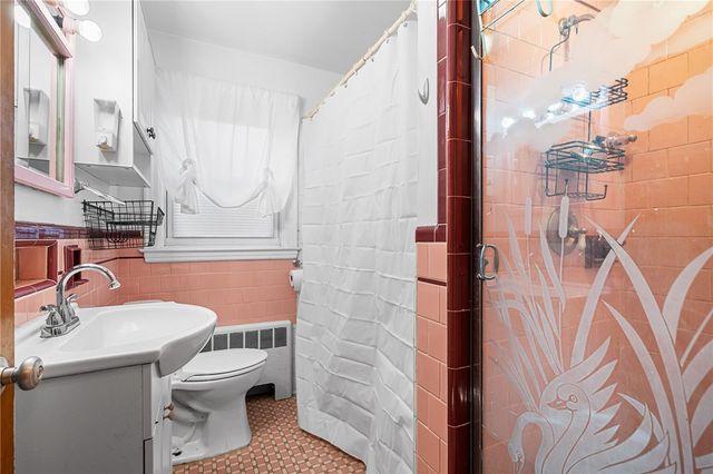 11 Lyman Avenue, North Providence, RI 02911