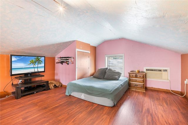 11 Lyman Avenue, North Providence, RI 02911