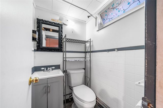 11 Lyman Avenue, North Providence, RI 02911