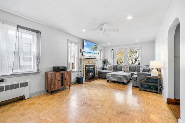 11 Lyman Avenue, North Providence, RI 02911