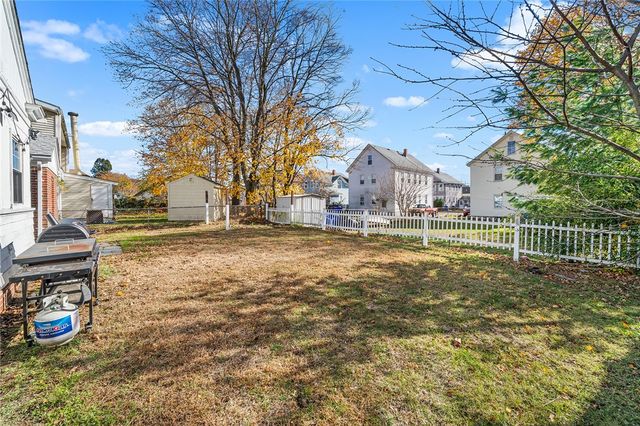 11 Lyman Avenue, North Providence, RI 02911