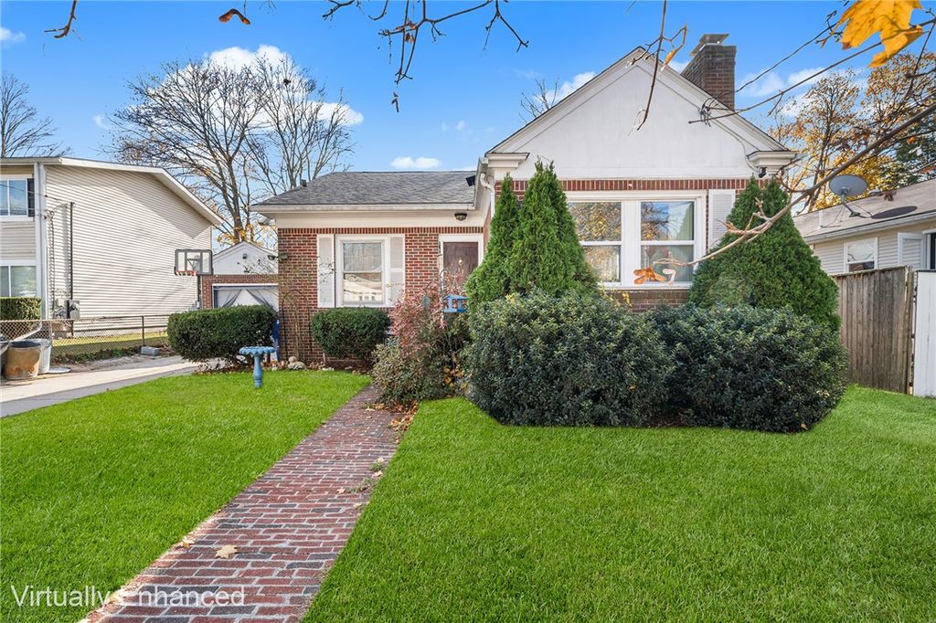 11 Lyman Avenue, North Providence, RI 02911