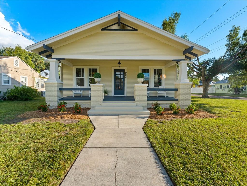 924 W BRADDOCK STREET, Tampa, FL 33603