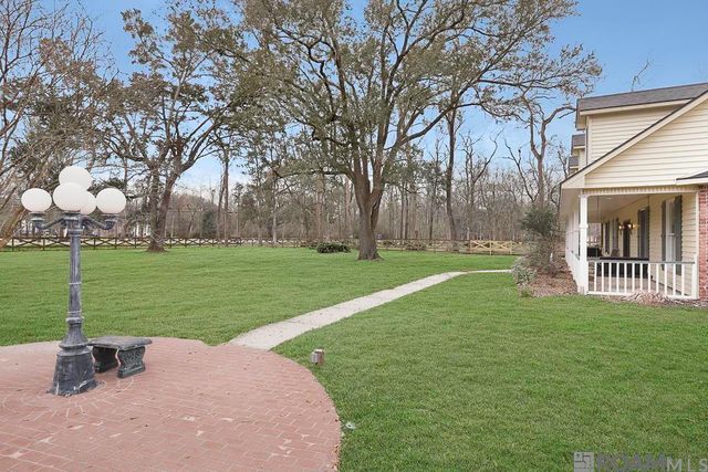 520 Pecan Dr, St Gabriel, LA 70776