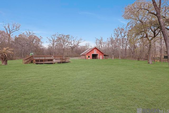 520 Pecan Dr, St Gabriel, LA 70776