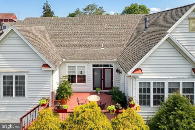 35 WAXWING LN, Gettysburg, PA 17325