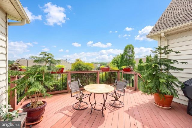 35 WAXWING LN, Gettysburg, PA 17325