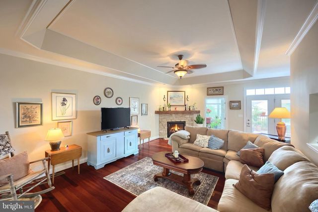 35 WAXWING LN, Gettysburg, PA 17325