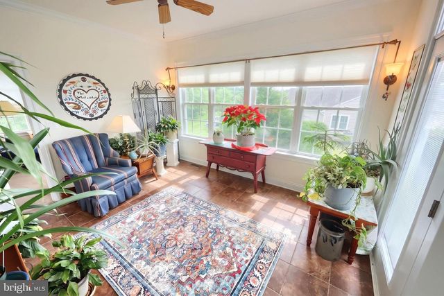 35 WAXWING LN, Gettysburg, PA 17325