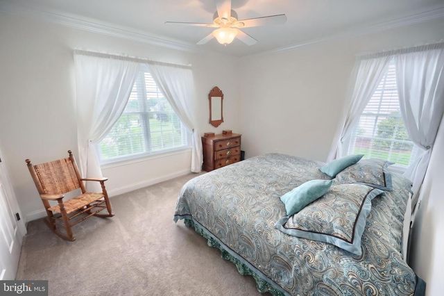 35 WAXWING LN, Gettysburg, PA 17325