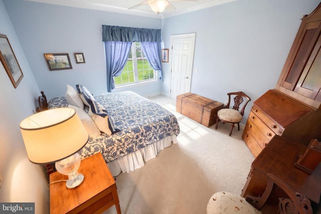 35 WAXWING LN, Gettysburg, PA 17325