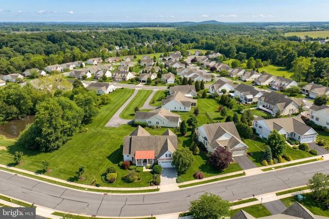 35 WAXWING LN, Gettysburg, PA 17325