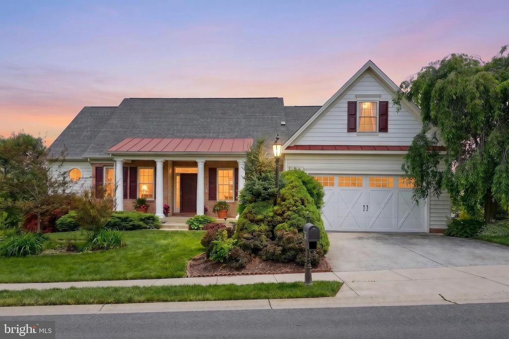 35 WAXWING LN, Gettysburg, PA 17325