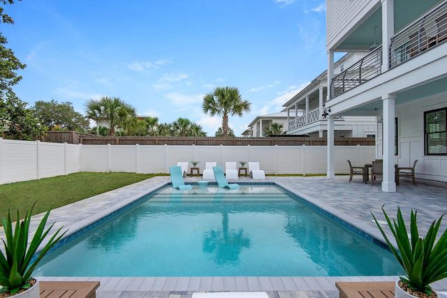 90 Pompano Street, Destin, FL 32541