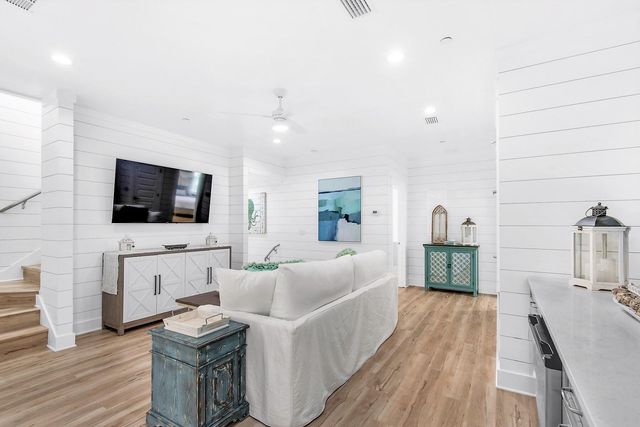 90 Pompano Street, Destin, FL 32541