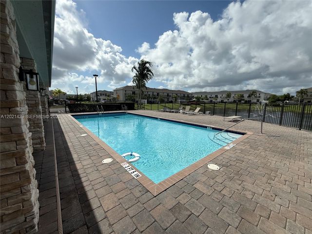 779 SE 18th St 779, Homestead, FL 33034