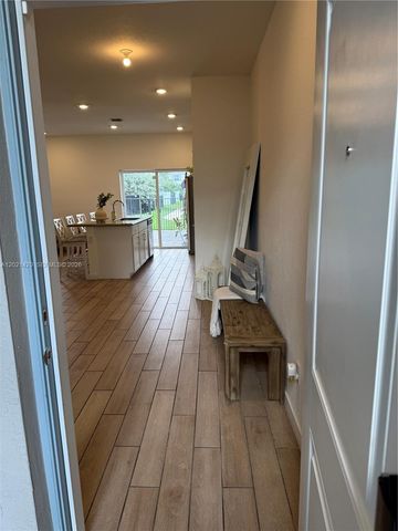 779 SE 18th St 779, Homestead, FL 33034