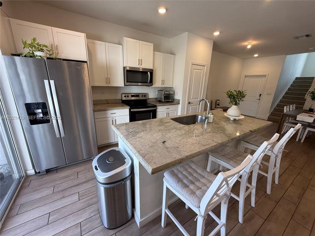 779 SE 18th St 779, Homestead, FL 33034