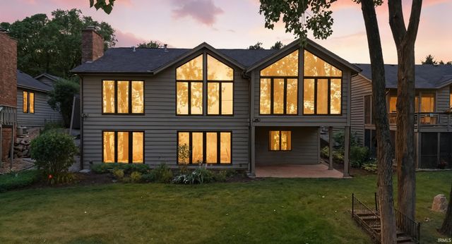 6719 W Canal Pointe Lane, Fort Wayne, IN 46804