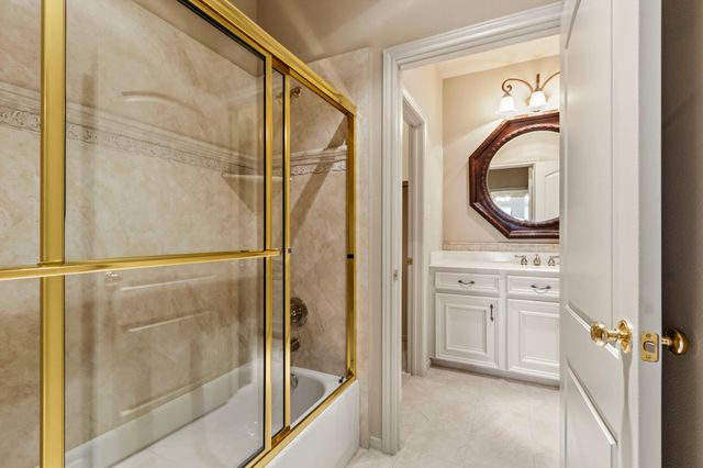 16227 Villa Fontana Way, Houston, TX 77068