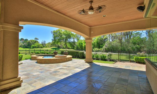 16227 Villa Fontana Way, Houston, TX 77068