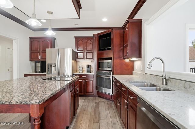 2905 Oak Hill Court, Lima, OH 45805