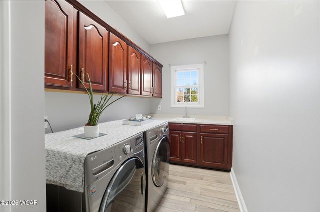 2905 Oak Hill Court, Lima, OH 45805