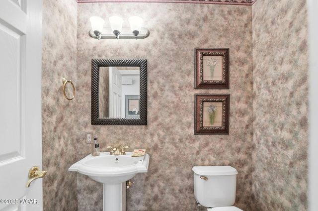 2905 Oak Hill Court, Lima, OH 45805