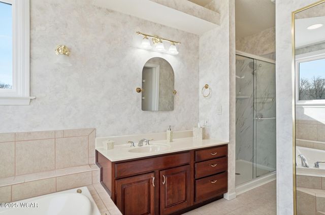 2905 Oak Hill Court, Lima, OH 45805