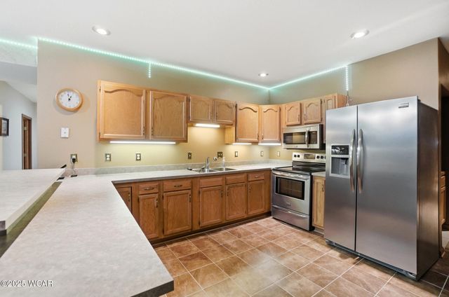 2905 Oak Hill Court, Lima, OH 45805