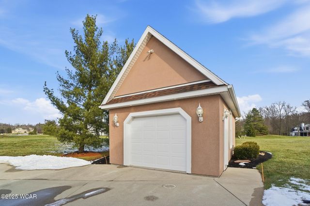 2905 Oak Hill Court, Lima, OH 45805