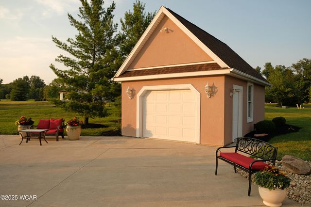 2905 Oak Hill Court, Lima, OH 45805