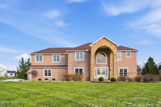2905 Oak Hill Court, Lima, OH 45805