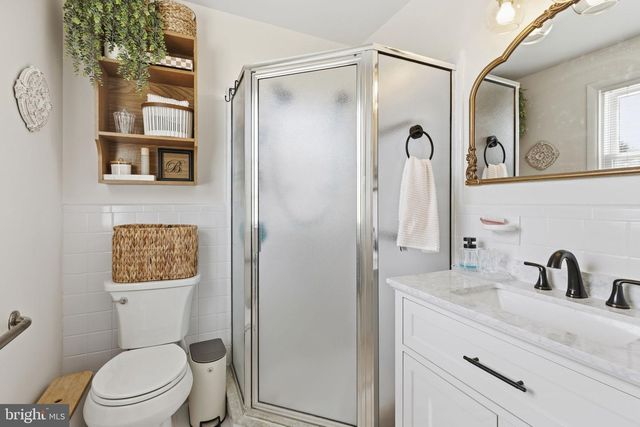 1 GLENLUCE CT, Towson, MD 21286